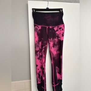 lululemon Sweaty Endeavor Tight Hi-Rise Mesh Pant size 6